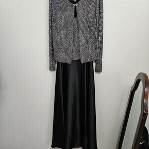 NWT CACHET 2 Pc Silver & Black Sz 10 Evening Gown Beaded Sequin Top & Jacket